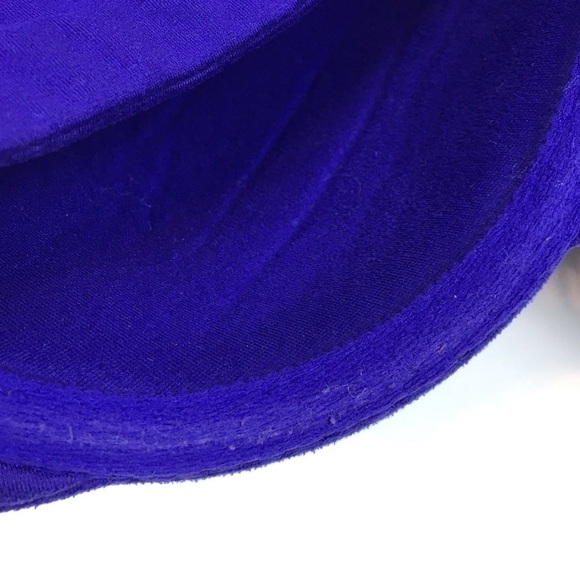 VICTORIA’S SECRET Bra Body By Victoria Perfect Coverage Push Up Solid Size 36C - Picture 6 of 10